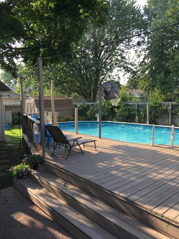 8796 Madison Avenue, Munster, IN 46321