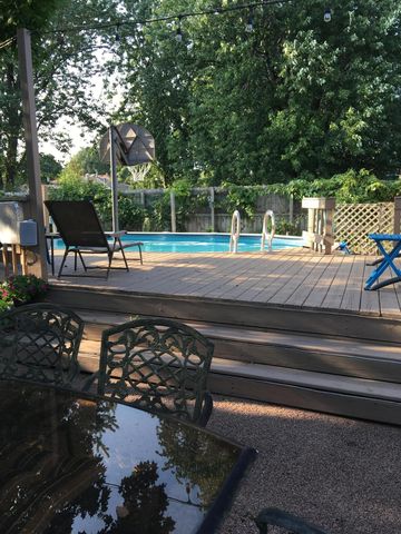 8796 Madison Avenue, Munster, IN 46321