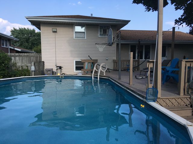 8796 Madison Avenue, Munster, IN 46321