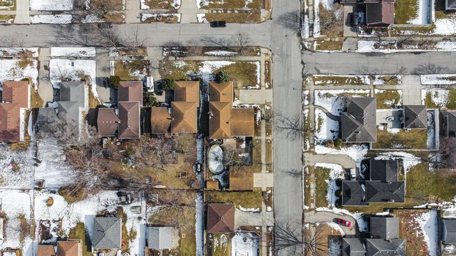 8796 Madison Avenue, Munster, IN 46321