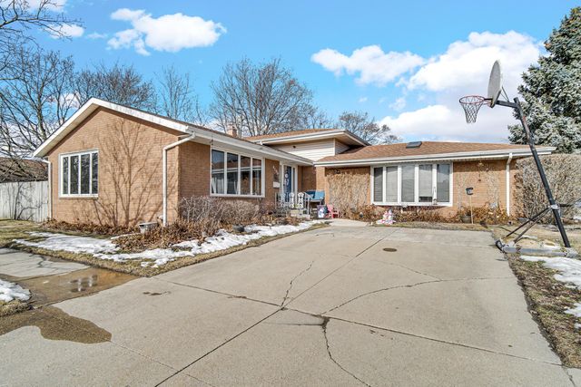 8796 Madison Avenue, Munster, IN 46321