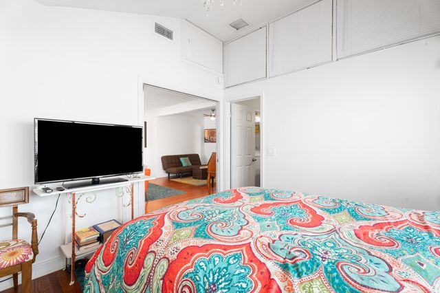 411 S Palmway, Lake Worth Beach, FL 33460