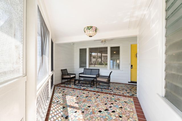 411 S Palmway, Lake Worth Beach, FL 33460