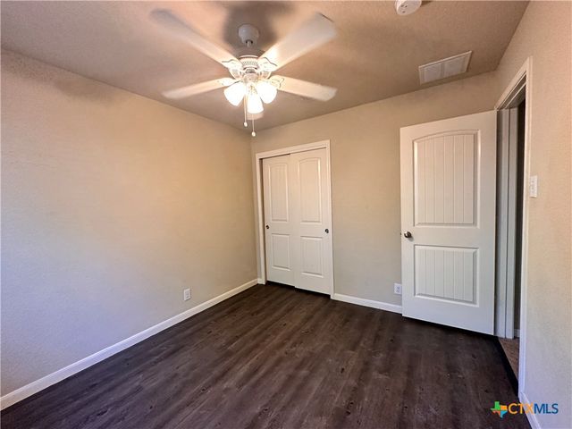 2020 Meadow View Drive, San Marcos, TX 78666