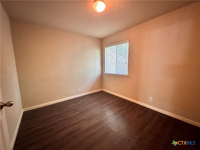 2020 Meadow View Drive, San Marcos, TX 78666