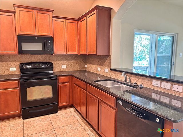 2020 Meadow View Drive, San Marcos, TX 78666