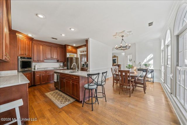 3105 U.S. 72, Holly Springs, MS 38635