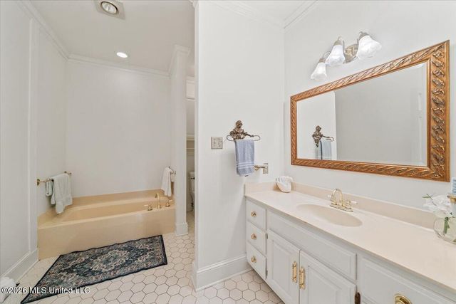 3105 U.S. 72, Holly Springs, MS 38635