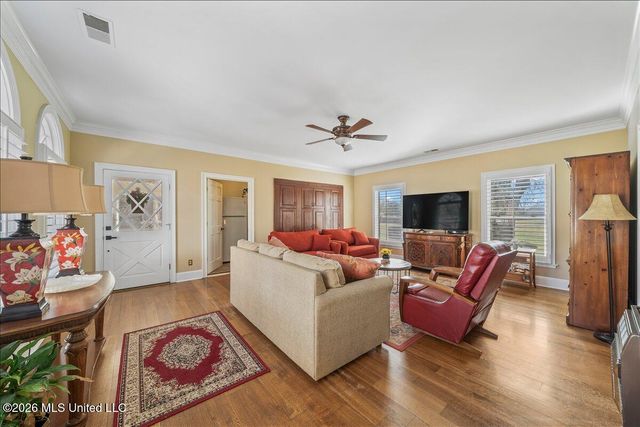 3105 U.S. 72, Holly Springs, MS 38635