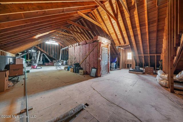 3105 U.S. 72, Holly Springs, MS 38635