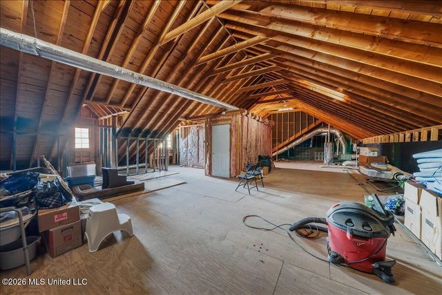 3105 U.S. 72, Holly Springs, MS 38635