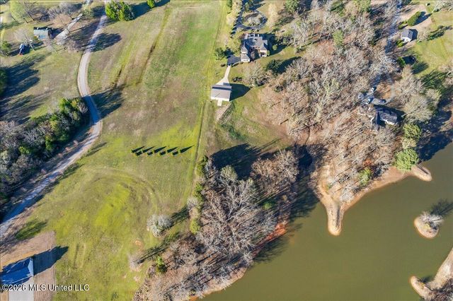 3105 U.S. 72, Holly Springs, MS 38635