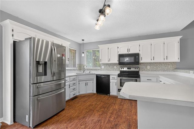 87 Oak Street, Garden City, MO 64747