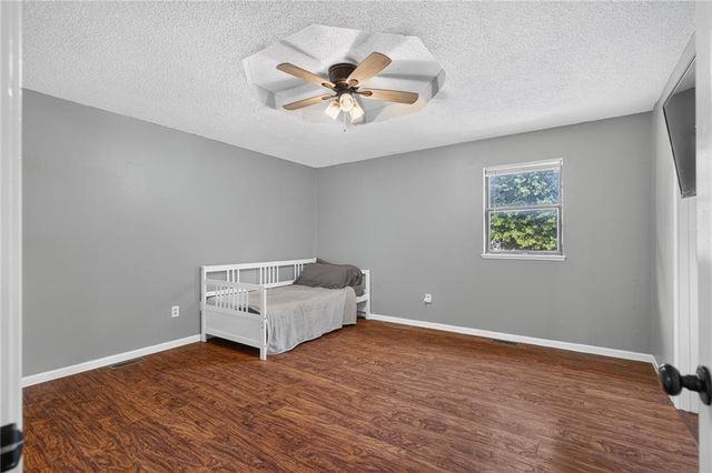 87 Oak Street, Garden City, MO 64747