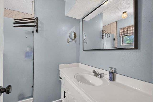 87 Oak Street, Garden City, MO 64747