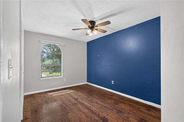 87 Oak Street, Garden City, MO 64747