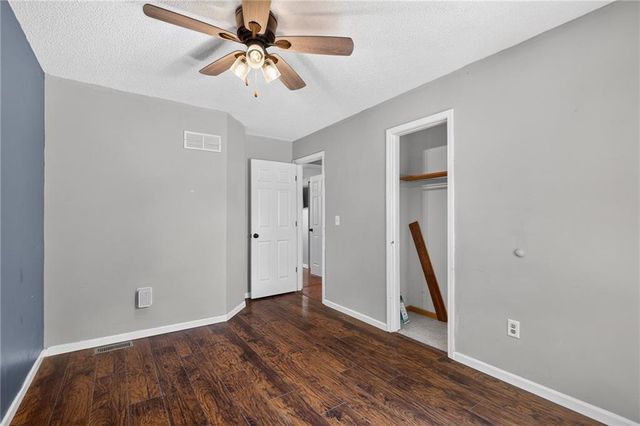 87 Oak Street, Garden City, MO 64747