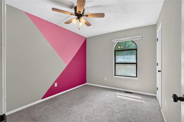 87 Oak Street, Garden City, MO 64747