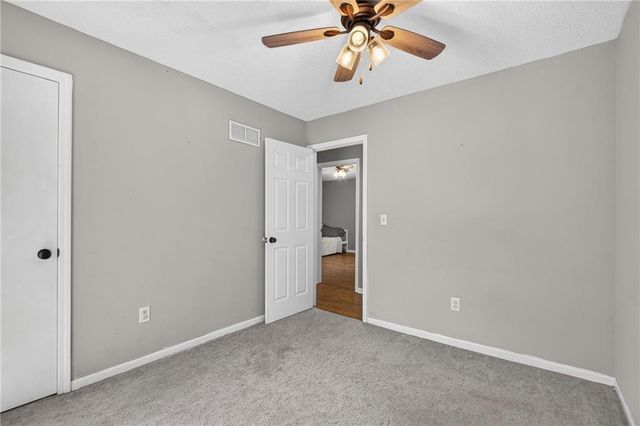 87 Oak Street, Garden City, MO 64747