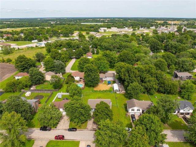 87 Oak Street, Garden City, MO 64747