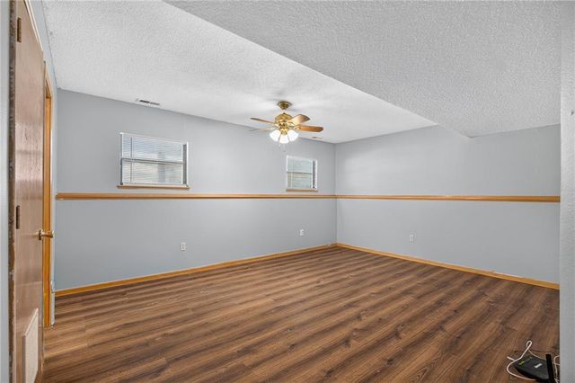 87 Oak Street, Garden City, MO 64747