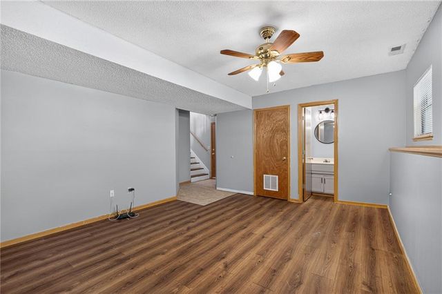 87 Oak Street, Garden City, MO 64747