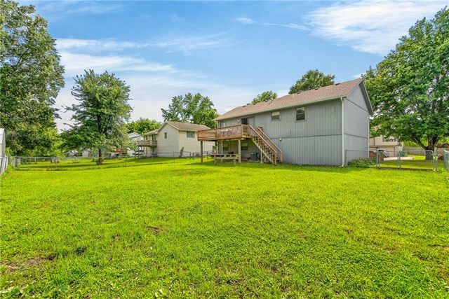 87 Oak Street, Garden City, MO 64747