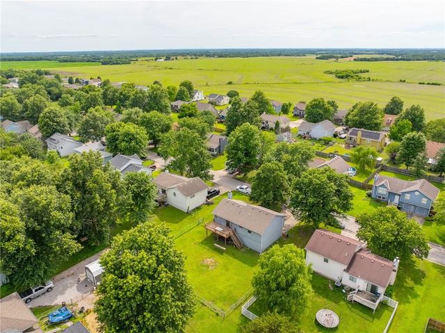 87 Oak Street, Garden City, MO 64747