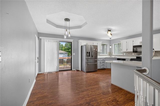 87 Oak Street, Garden City, MO 64747