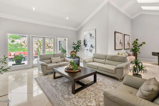 2981 Yucca Drive, Camarillo, CA 93012