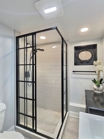 3745 N SEMINARY Avenue 1, Chicago, IL 60613