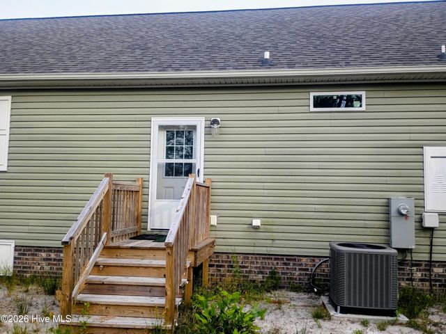 349 Fifty Lakes Drive, Southport, NC 28461