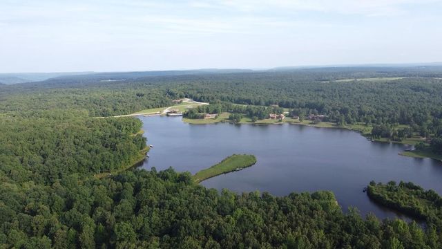 775 Camp Creek Cir, Spencer, TN 38585
