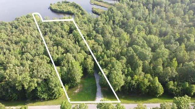 775 Camp Creek Cir, Spencer, TN 38585