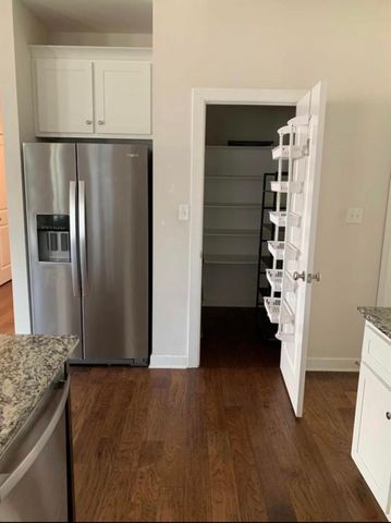 499 DOGWOOD VALLEY DR, Collierville, TN 38017