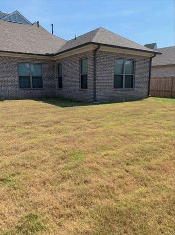 499 DOGWOOD VALLEY DR, Collierville, TN 38017