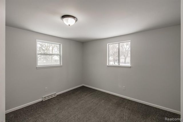 6445 Pontiac Lake Road, Waterford, MI 48327