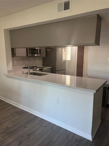 14911 Wunderlich Drive 1012, Houston, TX 77069