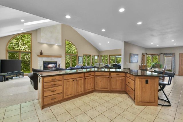 S4349 Fox Hill Circle, Baraboo, WI 53913