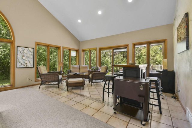 S4349 Fox Hill Circle, Baraboo, WI 53913