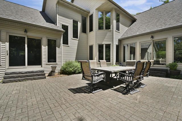 S4349 Fox Hill Circle, Baraboo, WI 53913