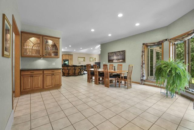 S4349 Fox Hill Circle, Baraboo, WI 53913