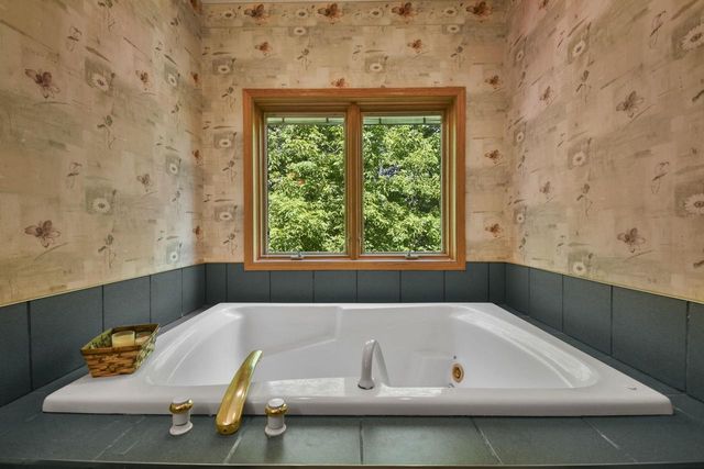 S4349 Fox Hill Circle, Baraboo, WI 53913