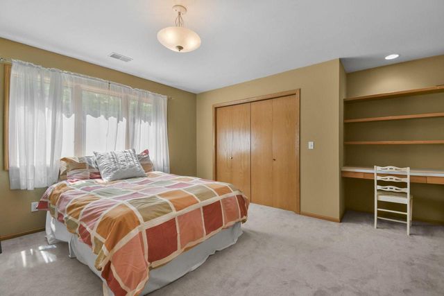 S4349 Fox Hill Circle, Baraboo, WI 53913