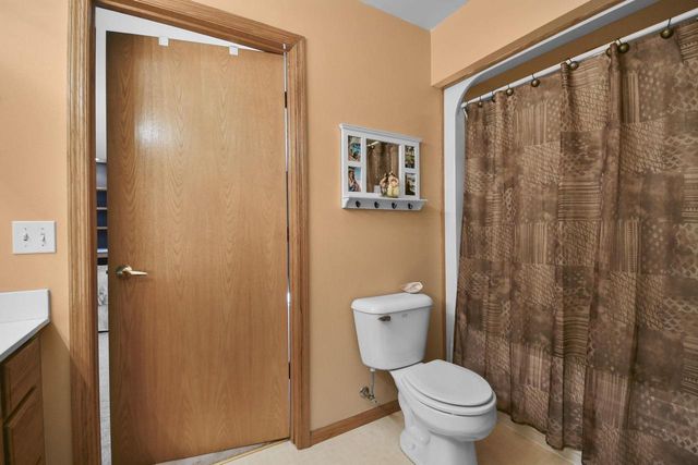 S4349 Fox Hill Circle, Baraboo, WI 53913