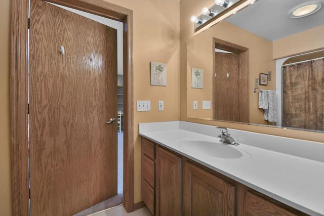 S4349 Fox Hill Circle, Baraboo, WI 53913