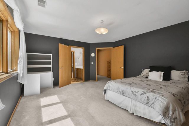 S4349 Fox Hill Circle, Baraboo, WI 53913