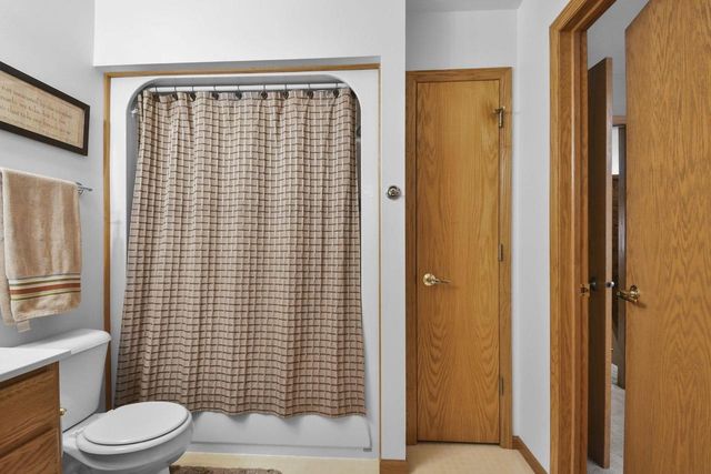 S4349 Fox Hill Circle, Baraboo, WI 53913