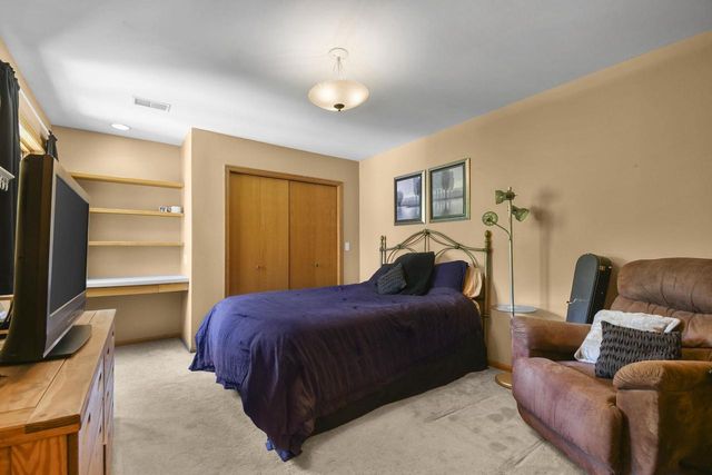 S4349 Fox Hill Circle, Baraboo, WI 53913