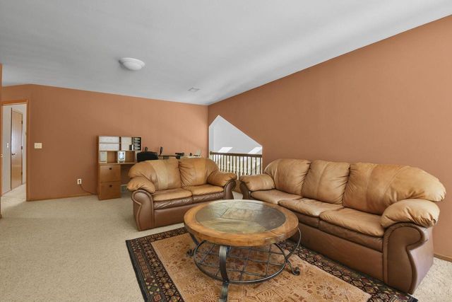 S4349 Fox Hill Circle, Baraboo, WI 53913